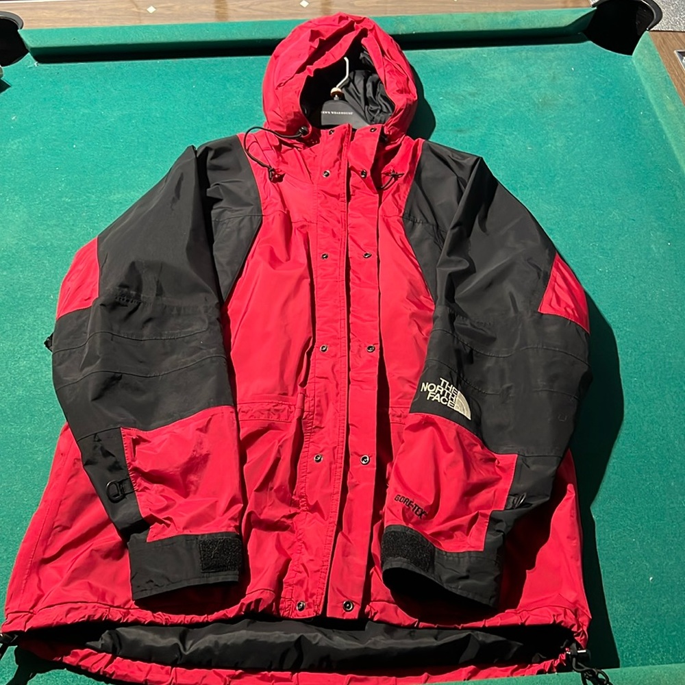 The North Face Mountain Lite 90’s